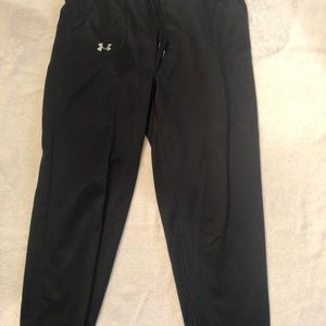 Black Under Armour sweatpants size M